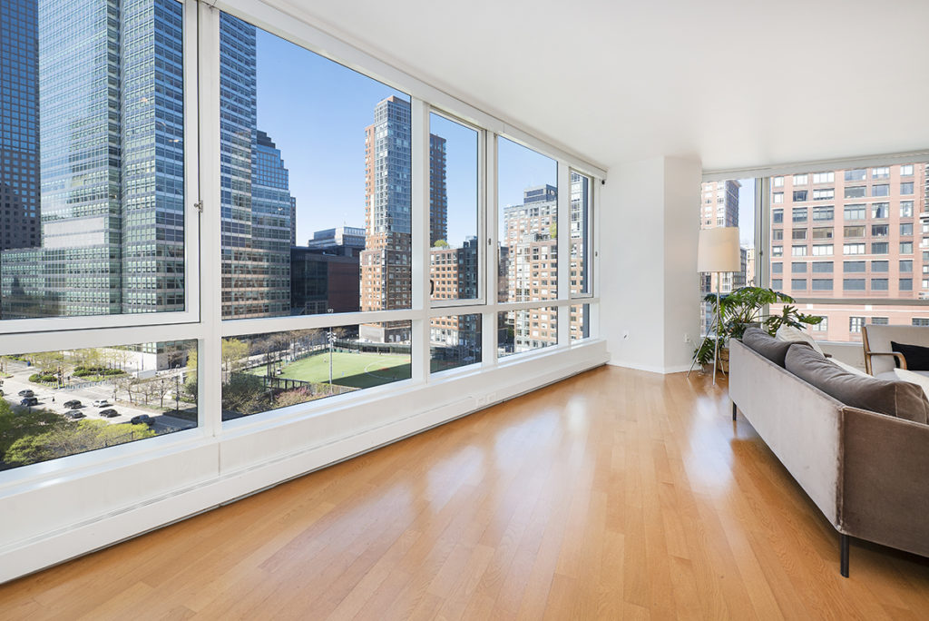 Large Manhattan investment apartment to rent out